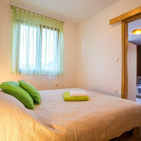 Apartman Irena Pula Exterior foto